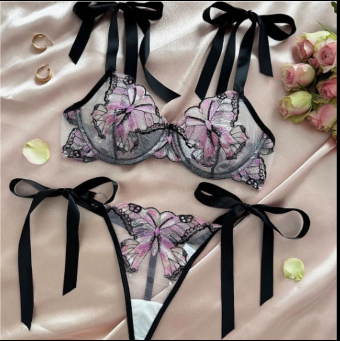 Ensemble “Butterfly Kiss”